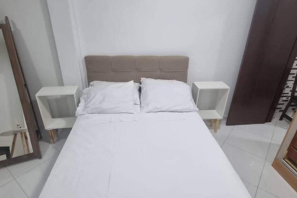 Quarto E Sala A Uma Quadra Da Praia Copacabana Posto 02 Rio de Janeiro Zewnętrze zdjęcie